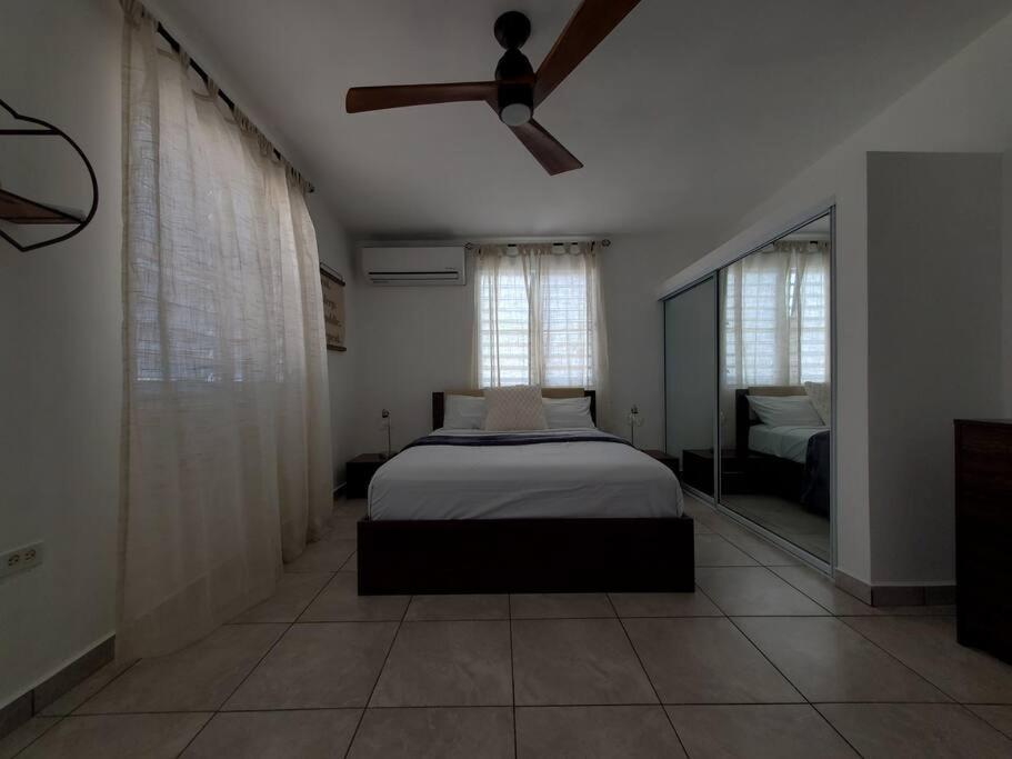 Aguadilla Sunset Apt Ac Wifi 8 Minute Walk Crashboat Beach Экстерьер фото